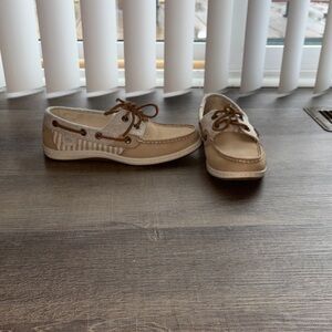 Sperry Tan and Cream Lace-Up Boat Shoes